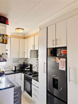 2 Bedroom Apartment for sale in Fleurhof Ext 23 Roodepoort