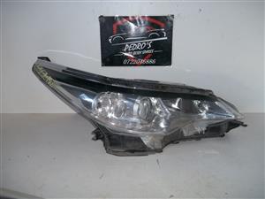Toyota Fortuner '16-'20 right headlight