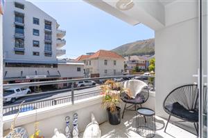 Apartment For Sale in Sea Point