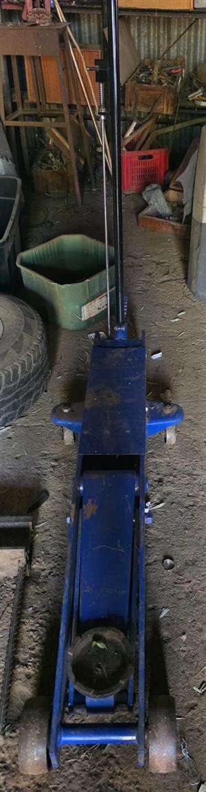 8 Ton jack