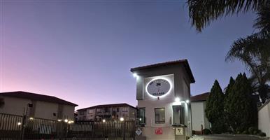 Townhouse For Sale in Glenvista