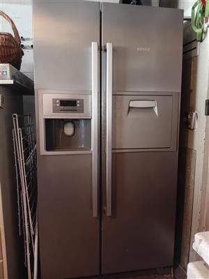 Bosch Double door Fridge/Freezer/Icemaker & water dispenser. Excellent condition