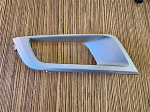 FORD WILDTRAK OEM FOG LAMP TRIM - RHS