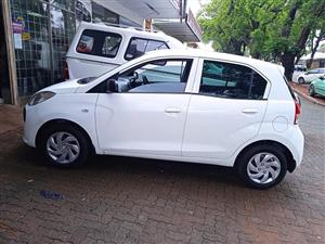 2022 HYUNDAI ATOS 1.1  WHITE COLOR MANUAL  SERVICE BOOK PETROL  900KM 