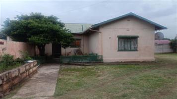3-Bedroom House with Flatlet – Great Renovation Opportunity