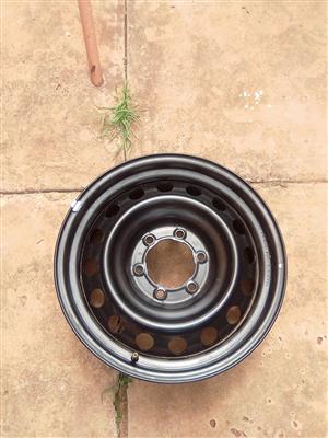  17inch Toyota Hilux/Fortuner original steel rim to use for spare 