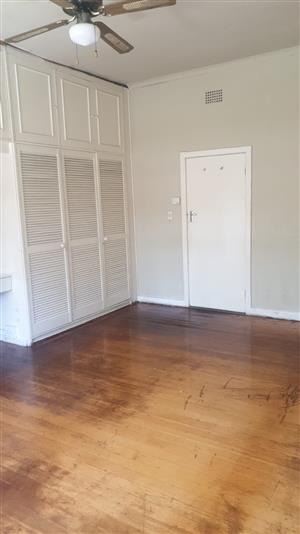 Big bedroom to rent / let in Highlands North