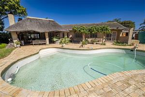 House For Sale in Bluewater Bay