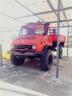 Mercedes UniMog 406