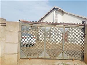 House For Sale in Buhle Park