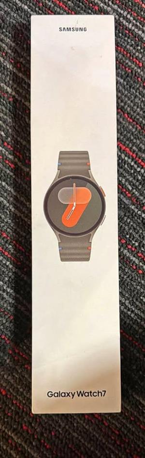 Samsung Galaxy Watch 7 Green . Brand new . Collect in Sydenham