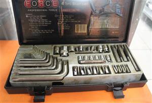 51 P/CE FORCE STAR SOCKET SET IN BOX S064988A
