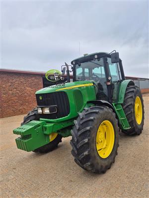 2005 John Deere 6820