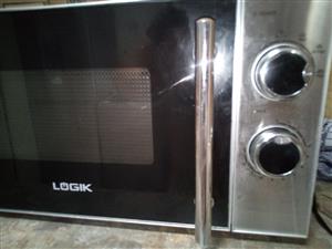 LOGIK MICROWAVE OVEN _ USED , FOR SALE
