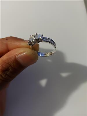 18ct White Gold Ring for sale