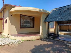 Exceptional Dual-Dwelling Property with Great Space and Income Potential – Brakpan Central