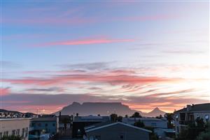 Stunning Furnished Apartment with Table Mountain Views – Blue Tides, Blouberg