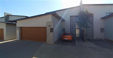 Townhouse For Sale in Crowthorne AH