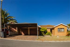 Charming 3-bedroom house in Brackenfell South, perfect for families seeking comfort and convenience