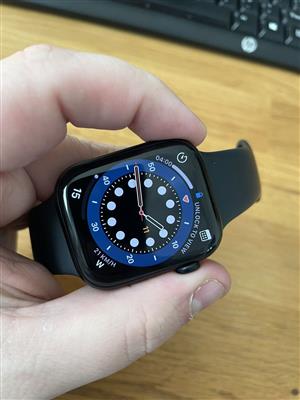 Apple Watch Series 7 45mm Midnight Aluminium Case GPS Cellular 