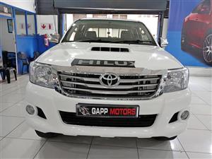 2015 Toyota Hilux Legend 45 3.0 4x2 extra cab  110000km White Code2  Manual  Diesel