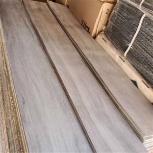 33sqm Vinyl flooring in excellent condition for sell