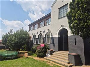 Mini 1 Bedroom Cottage to Rent in Kensington