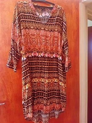 Dress shirt style colourful Size 42  Small make