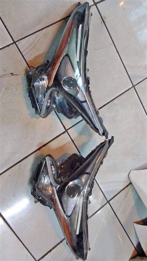 Toyota prius headlights 
