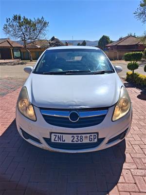Opel Corsa D 1.4 essentia