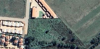 Spacious Stand for Development in Baillie Park!