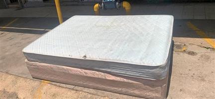 Double bed R1000 280 Steve Biko road  PTA  Wattsup   calls