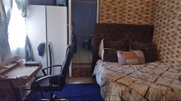  Bachelor Flatlet with Separate Bedroom to Let – Phoenix Road, Kensington