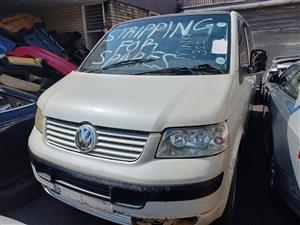 VW CARAVELLE 2.0TDI STRIPPING FOR SPARES