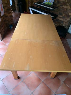 Bargain - Dining or generable extendable Table 