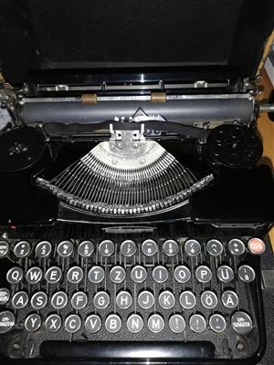 Vintage typewriter 