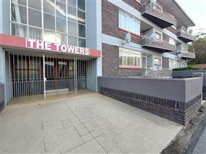 Flat for Sale In Uitenhage Central.