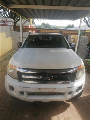 2014 Ford Ranger club cab 2.2 T6 diesel Engine Manuel transmission Stripping for