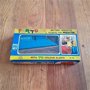 Blast from the Past Fortuna Vintage Toy Projector + 70 Slides (Untested)