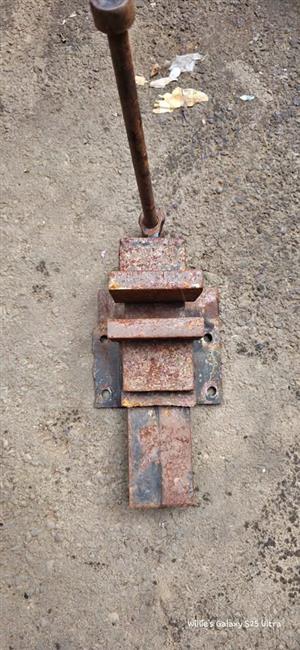 Tabel Top Bench Vise For Sale