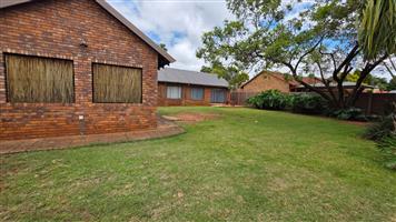 Beautiful 5 Bedroom Family home on Offer!