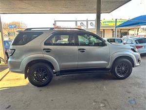 2015 TOYOTA FORTUNER 3.0 D4D Transmission: Automatic 