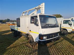 2005 TATA 713s Cherry Picker