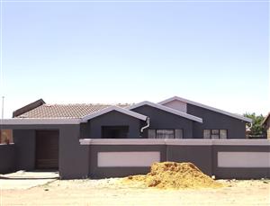 Charming Family Home in Evaton North – 3 Bedrooms + Backroom