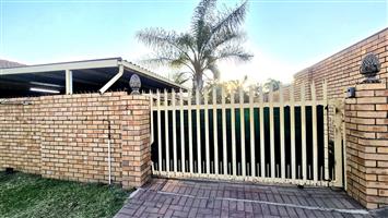 Distressed 3-Bedroom house FNB Property for Sale in Reyno Ridge.