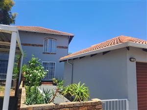 Townhouse For Sale in Erasmuskloof