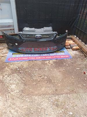 2010 ford focus complete bumper