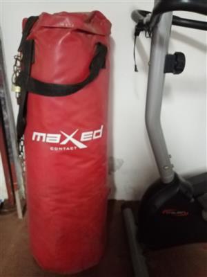 Maxed boxing bag 