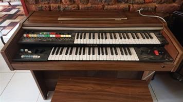Old Yamaha Electronic organ give away
