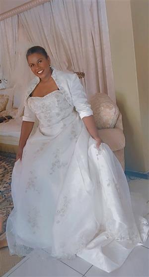 Designer EnVogue Wedding Gown